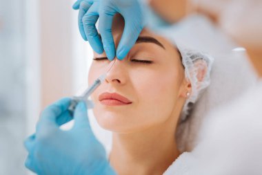 Güzel bir kadın yüzü yakın çekim