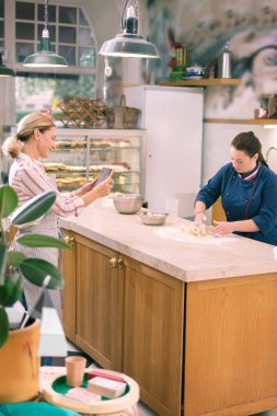 Ekmek yapma online pişirme dersleri video nedeniyle girişimci