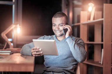 Yeni proje çalışma meşgul programcı