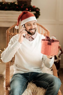 Neşeli iyi adam hediye arıyorsunuz