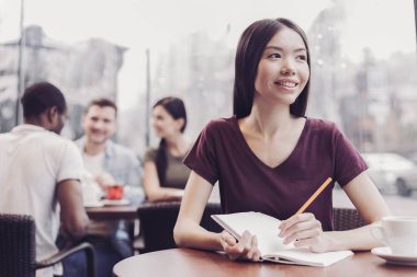 Notlar çekici Uluslararası kız