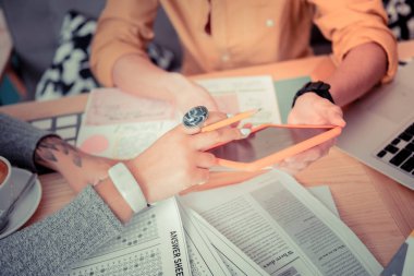 Yeni mobil uygulaması ile sınava hazırlık öğrencileri