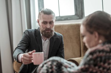 Bitkisel çay onun kızı duygu kötü veren sakallı baba