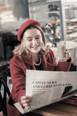 Çekici üst düzey hanım Duraklat zevk ile harcama