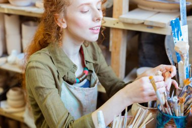 Özenli zencefil kil ustası özel araçlar arıyor