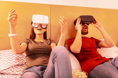 Evde birlikte bir gün zevk rahat çift