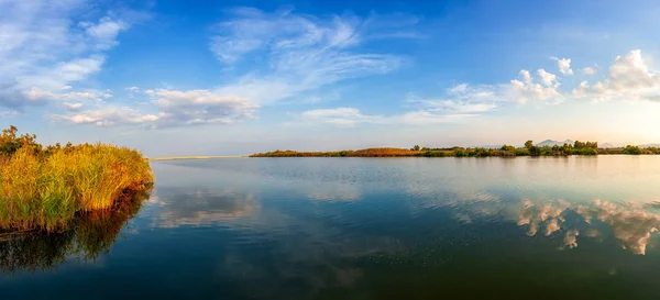 Красивый Пейзаж Устья Реки Седрино Впадающего Оросейский Залив — стоковое фото