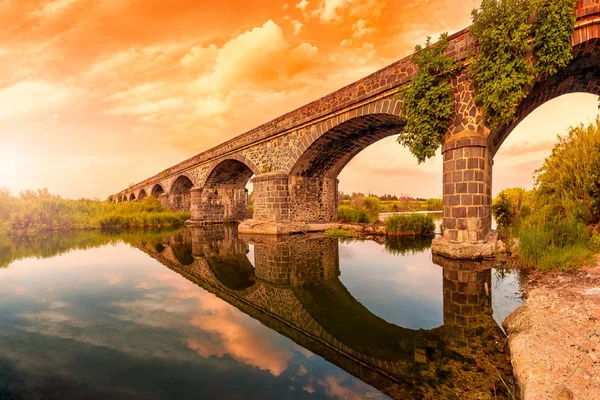 Beautiful Sunset Cedrino River Overlooking Arches Old Bridge Orosei — Stock Photo, Image
