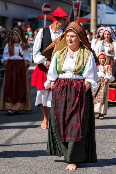Nuoro Σαρδηνία Ιταλία Αυγούστου 2018 Παρέλαση Των Παραδοσιακών Στολών Της — Φωτογραφία Αρχείου