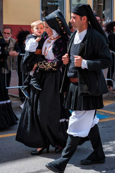 Nuoro Sardinia Italy August 2018 Parade Traditional Costumes Sardinia Occasion — Stock Photo, Image