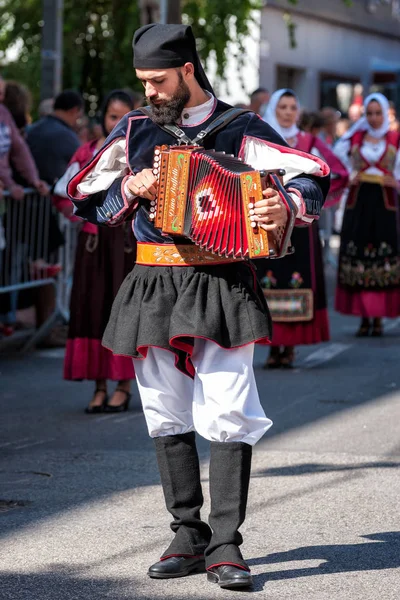 Nuoro Sardinia Italy August 2018 Musicians Accordion Parade Traditional Costumes — Stock Photo, Image