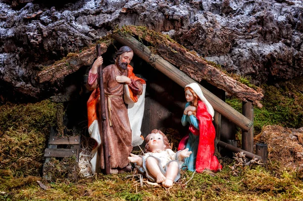 Nahaufnahme Der Weihnachtskrippe Hütte Mit Jesuskind Der Krippe Mit Maria — Stockfoto