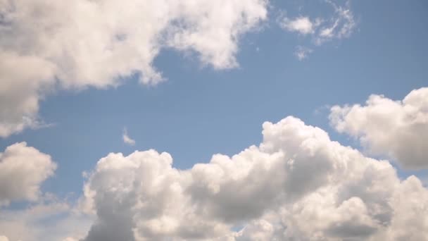 Översikt Över Vacker Blå Himmel Våren Med Snabbrörliga Moln Orörd — Stockvideo