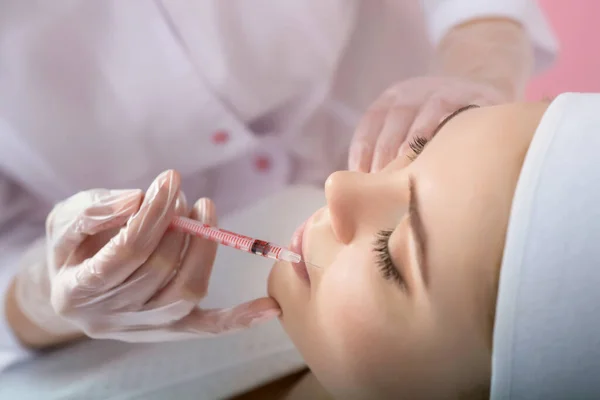 Hands Cosmetologist Making Injection Face Lips Young Woman Gets Beauty — Stock Photo, Image