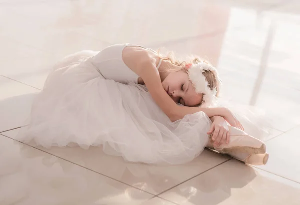 Cute Little Ballerina White Ballet Costume Pointe Shoes Posing Floor — Stock Photo, Image