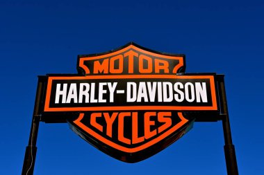 Rapid City, Güney Dakota, 23 Mayıs 2018: Açık Harley Davidson marka 1903 yılından bu yana Milwaukee, Wisconsin merkezi bir Amerikan Motosiklet şirketi için işarettir.