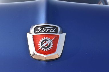 Moorhead, Minnesota,: Yıllık Ağustos gazileri, dış savaşlar (Vfw) araba göstermek Moorhead özelliklerinde bir Ford başlık logo 1100 özel kamyonetin