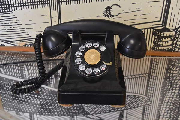 Viejo Teléfono Negro Que Utiliza Sistema Marcación Rotatoria — Foto de Stock