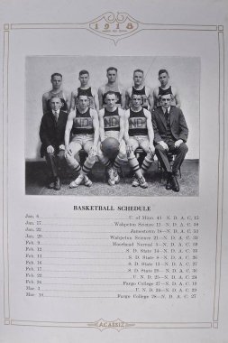 Fargo, Kuzey Dakota, 3 Eylül 2018: 1918 Agassiz yıllık için Kuzey Dakota Tarım College, Kuzey Dakota Eyalet Üniversitesi basketbol takımı yıllıkta görüntüler..