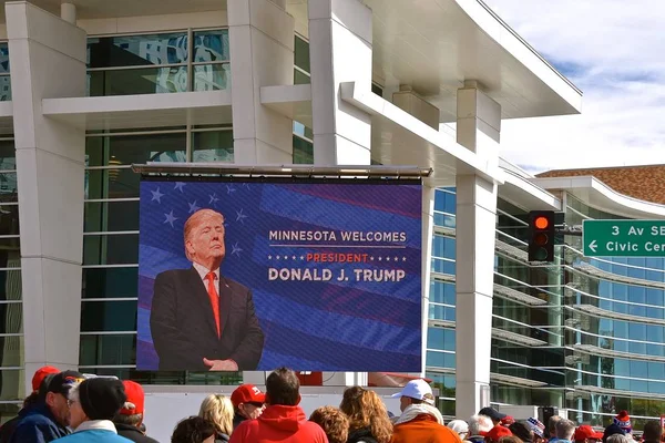 Rochester Minnesota Ekim 2018 Siyasi Monitör Başkan Koz Civic Center — Stok fotoğraf
