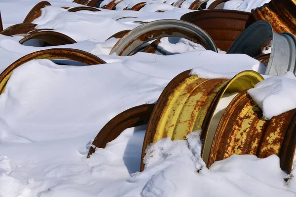 Grandes Jantes Pour Tracteurs Sont Enfouies Dans Neige Après Blizzard — Photo