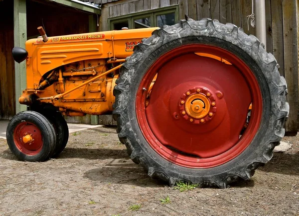 Hillsboro North Dakota May 2019 Old Minneapolis Moline Tractor Company — Stock Photo, Image