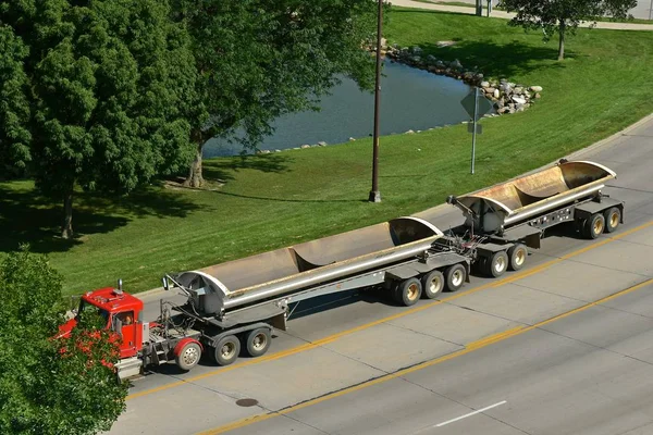 Unloaded Truck Double Trailers Used Carrying Landfill Debris Construction Site — Stockfoto