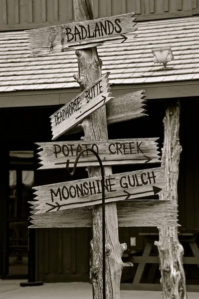 Sign Post Indicates Tourist Sights Black Hills Region South Dakota — Stock Photo, Image