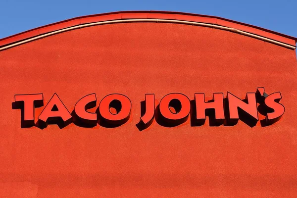 Bismarck Norddakota August 2020 Butiken Frontlogotypen Tillhör Taco John Cheyenne — Stockfoto