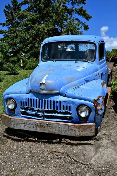 Lake Park Minnesota July 2020 Old Blue International Pickup Homememade — 图库照片