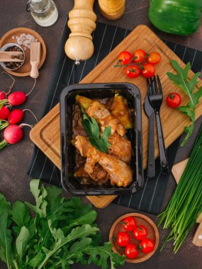 kızarmış tavuk ile lezzetli yemek görmek 