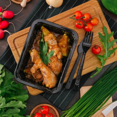 kızarmış tavuk ile lezzetli yemek görmek 