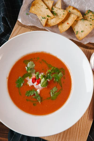 Cream Tomato Soup Served Corn Chips Wooden Board — Stock Photo, Image