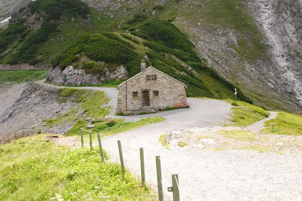 Malerischer Blick Auf Das Bauen Wunderschönen Bergen — Stockfoto