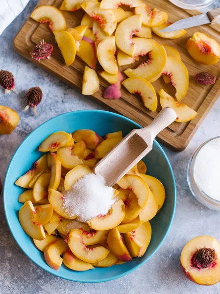 Taze Şeftali meyve desenli taş zemin üzerine