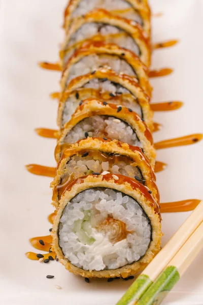 Rolos Sushi Japonês Conjunto Sushi Tradicional Asiático — Fotografia de Stock