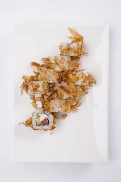 Tradizionale Giapponese Sushi Rolls Sfondo Bianco — Foto Stock