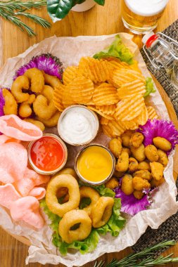 bira için büyük Aperatif yakından görmek 