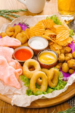 çeşitli bira aperatifler çeşitler