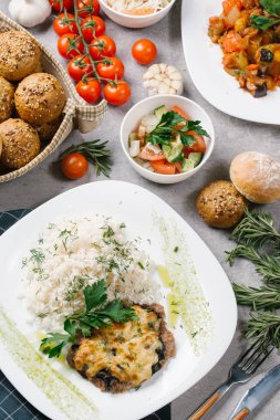 hizmet lezzetli ev yapımı yiyecek üstten görünüm