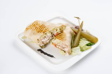 Türk Shawarma durum, geleneksel sish kebab şal