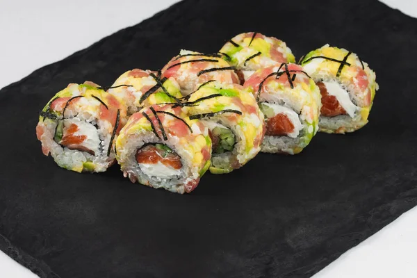 Smakelijke Verse Sushi Zwarte Achtergrond — Stockfoto