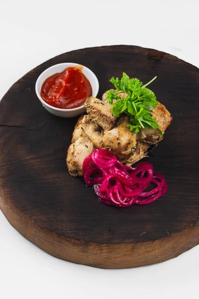 ketçap ve sebze ile ftied tavuk eti