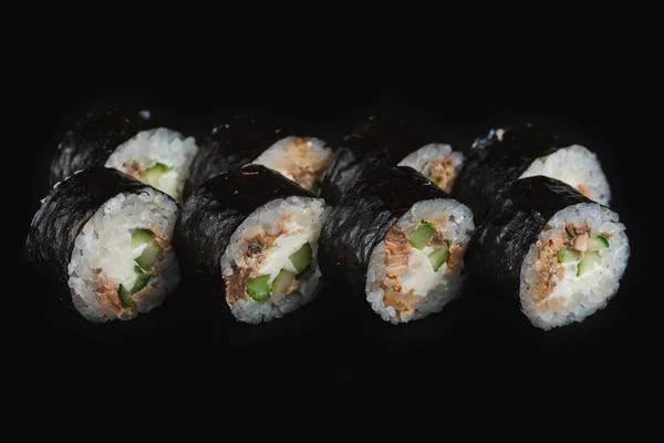 Lekkere Sushi Zwarte Achtergrond Japans Eten — Stockfoto