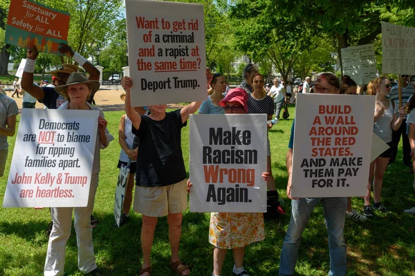 Lördag Juni 2018 Washington Tusentals Demonstranter Samlades Lafayette Square Nära — Stockfoto