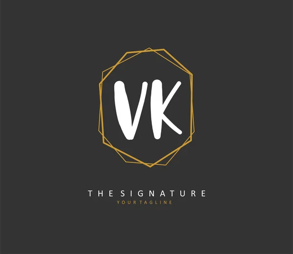 Vk初期文字手書きと署名のロゴ テンプレート要素付きのコンセプト手書きの初期ロゴ — ストックベクタ