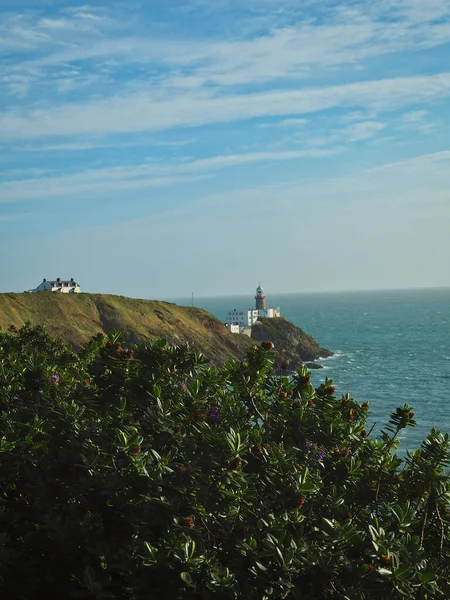 Phare de Baily en Irlande près de Dublin, péninsule mer — Photo