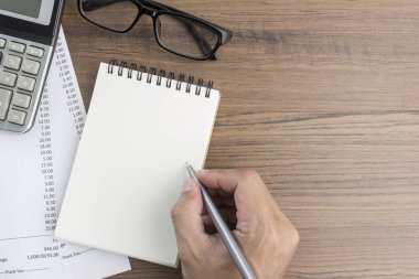 üst görünümde ödeme makbuzu