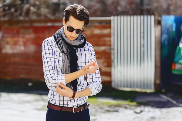 Eleganta Bussines Man Solglasögon Gatan — Stockfoto