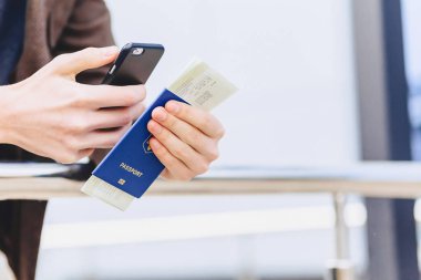 closup telefon pasaport ve bilet Kentsel bağlamda
